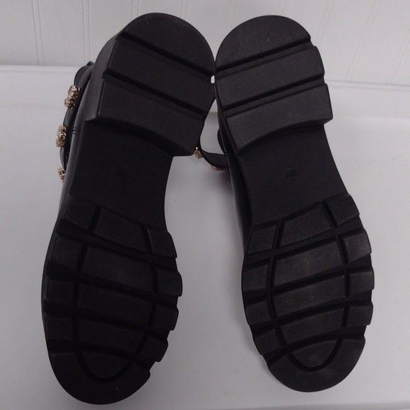 Cushionaire MemoryFoamSleek Black Chelsea Juliet Ankle Boots with Elastic Panels - Picture 7 of 12